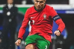 九游娱乐入口羽毛球常规赛焦点战：蓬莱麒麟队强势反弹滇池旋风队，客场强势带走胜利。(云南省羽毛球排名)