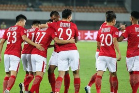 九游官网关于冲刺阶段圣安东尼奥马刺调整名单以备中超，强势反弹环节打磨，更衣室稳定，医务组通报恢复的信息