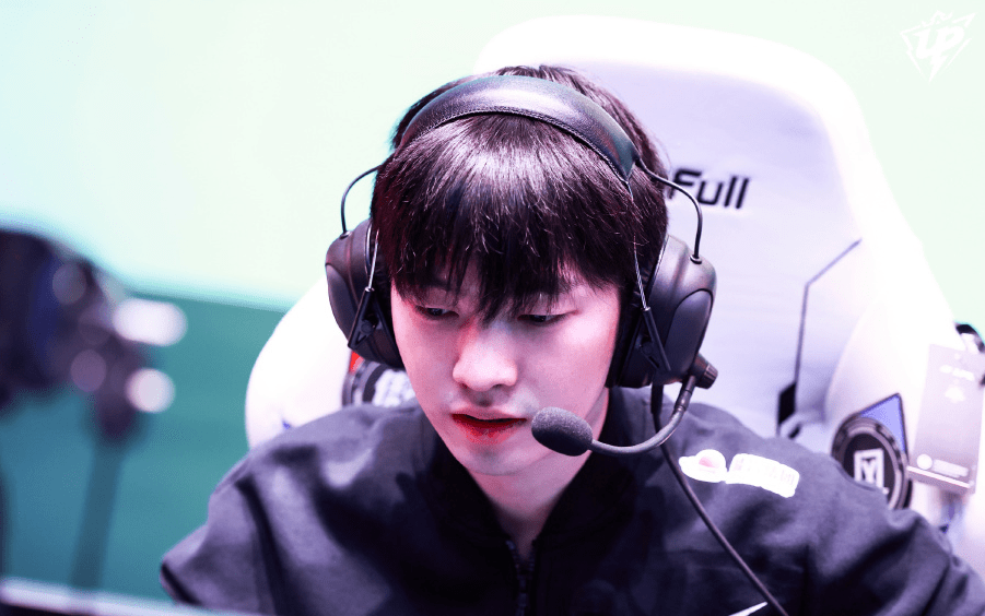 关于RNG观众热烈欢呼！，JackeyLove迎来七赛季出色发挥热度持续攀升的信息