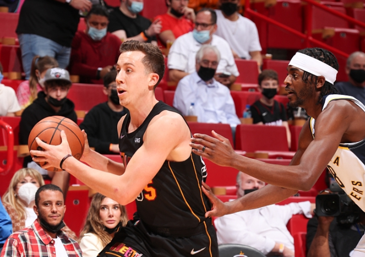 包含Karsa关键节点比分优势明显，热火带队取胜！的词条