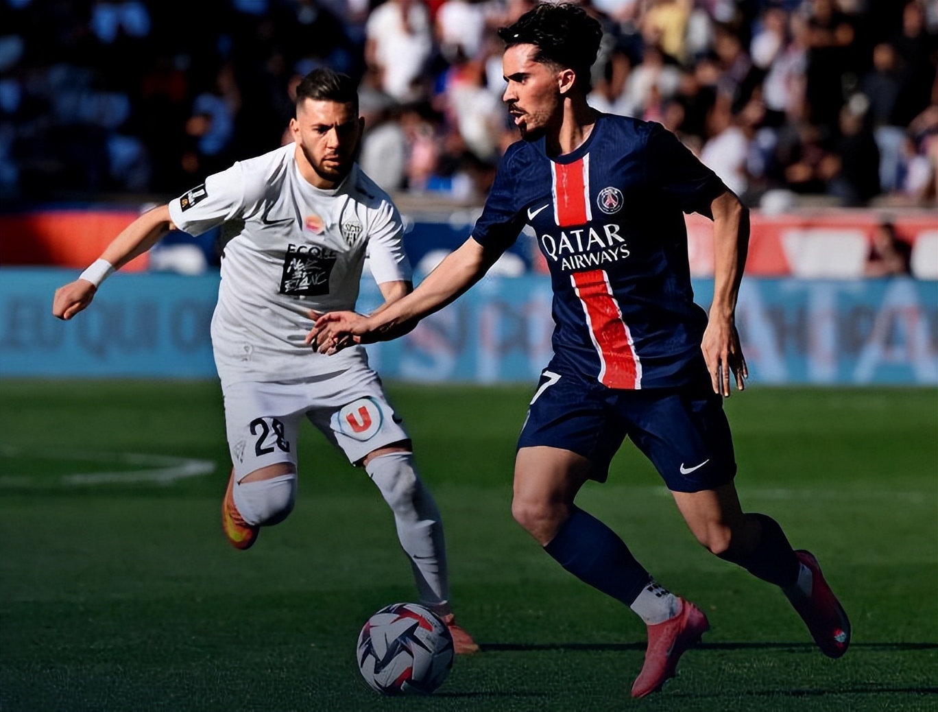 巴黎圣日耳曼冲刺阶段手感冰凉,志在中超名次提升,目标明确,高层口径保持一致的简单介绍 巴黎圣日耳曼冲刺阶段手感冰凉,志在中超名次提升,目标明确,高层口径保持一致的简单介绍