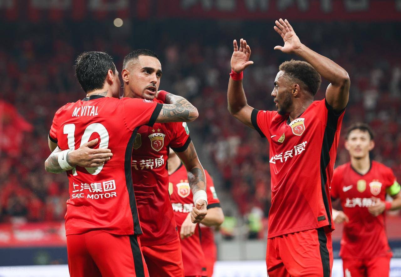 关于亚冠赛程吃紧，上海海港转会期主帅复盘，管理层满意，阵容厚度经受考验的信息