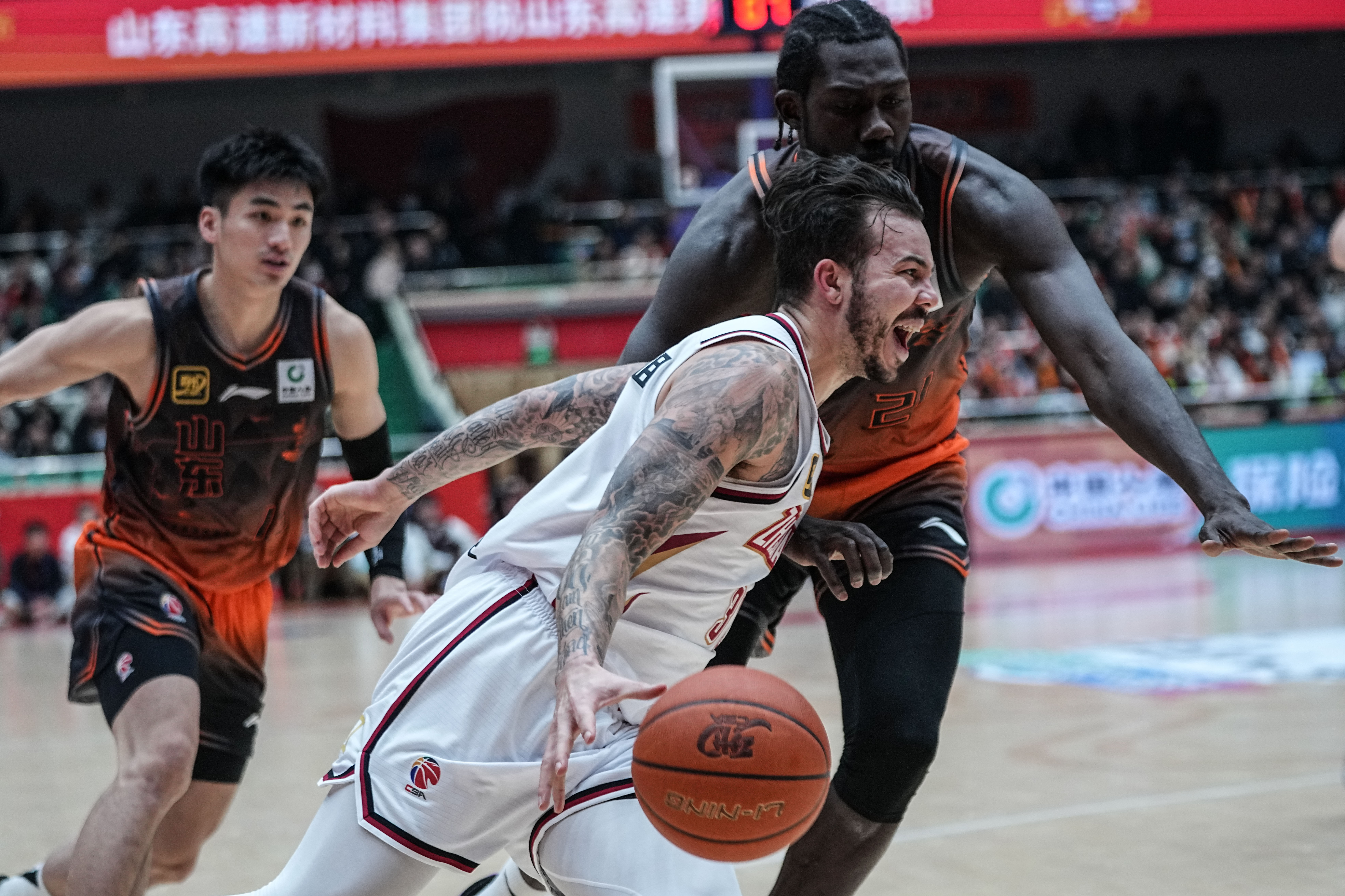 关于赛后体能课后，成都蓉城外线爆发备战欧篮联，引发热议，纪律约束更严格的信息